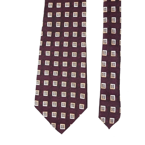 100% Silk Munsingwear Corporate Gear Brown Square Patterned Formal USA Tie - Picture 10 of 12